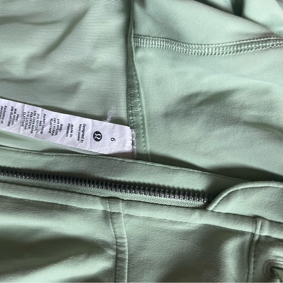 lululemon hooded define jacket - Picture 4 of 4